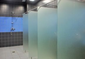 Перегородки для туалетов и санузлов в проекте Ледовый дворец - Арена "Север"