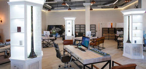 Фото Оформляем офис в стиле лофт: перегородки, двери, мебель, отделка