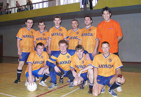 Со счетом 11:2 футбольная команда NAYADA победила в футбольном поединке команду Плазмаком.
