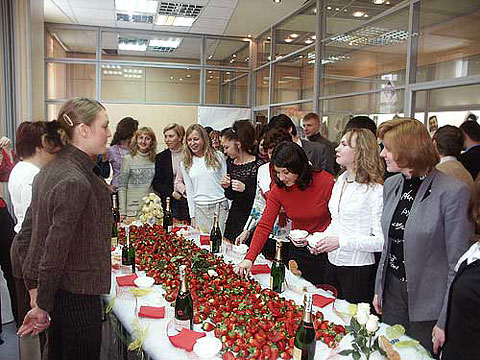 Фото 5 марта в московском офисе NAYADA состоялось празднование Международного Женского дня.
