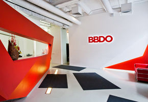 Буйство красок и форм: проект NAYADA для офиса рекламного агентства BBDO Group