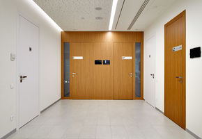Двери в проекте Microsoft Technology Center