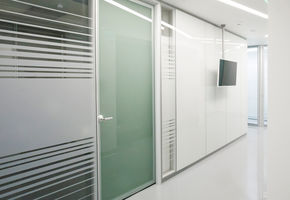 Двери Intero W в проекте Интерьер стоматологического центра