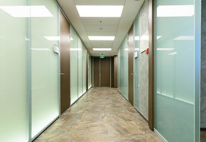 Двери NAYADA-Vitero в проекте Группа компаний «Кронштадт»
