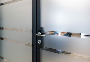 Двери Intero W в проекте Сервис Телеком, перегородки, двери, мебель, ограждения