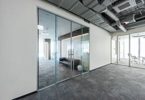 NAYADA-Twin в проекте Установка перегородок, дверей, панелей и мебели в Pesco Switzerland AG