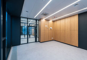 Двери Intero W в проекте Проект Nayada по установке стеклянных перегородок в МГТУ им. Баумана
