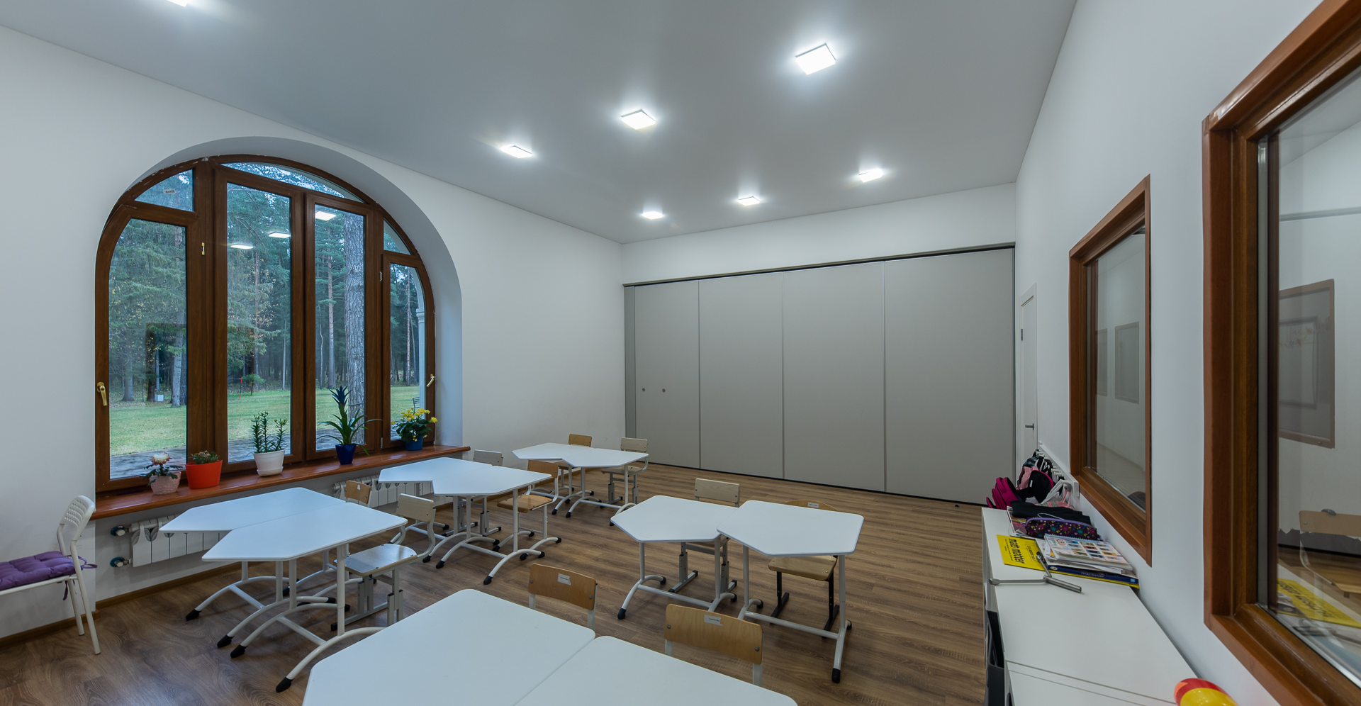 Фото проекта: Nayada поставила в SmartSchool трансформируемые перегородки SmartWall H5. Изображение № 9