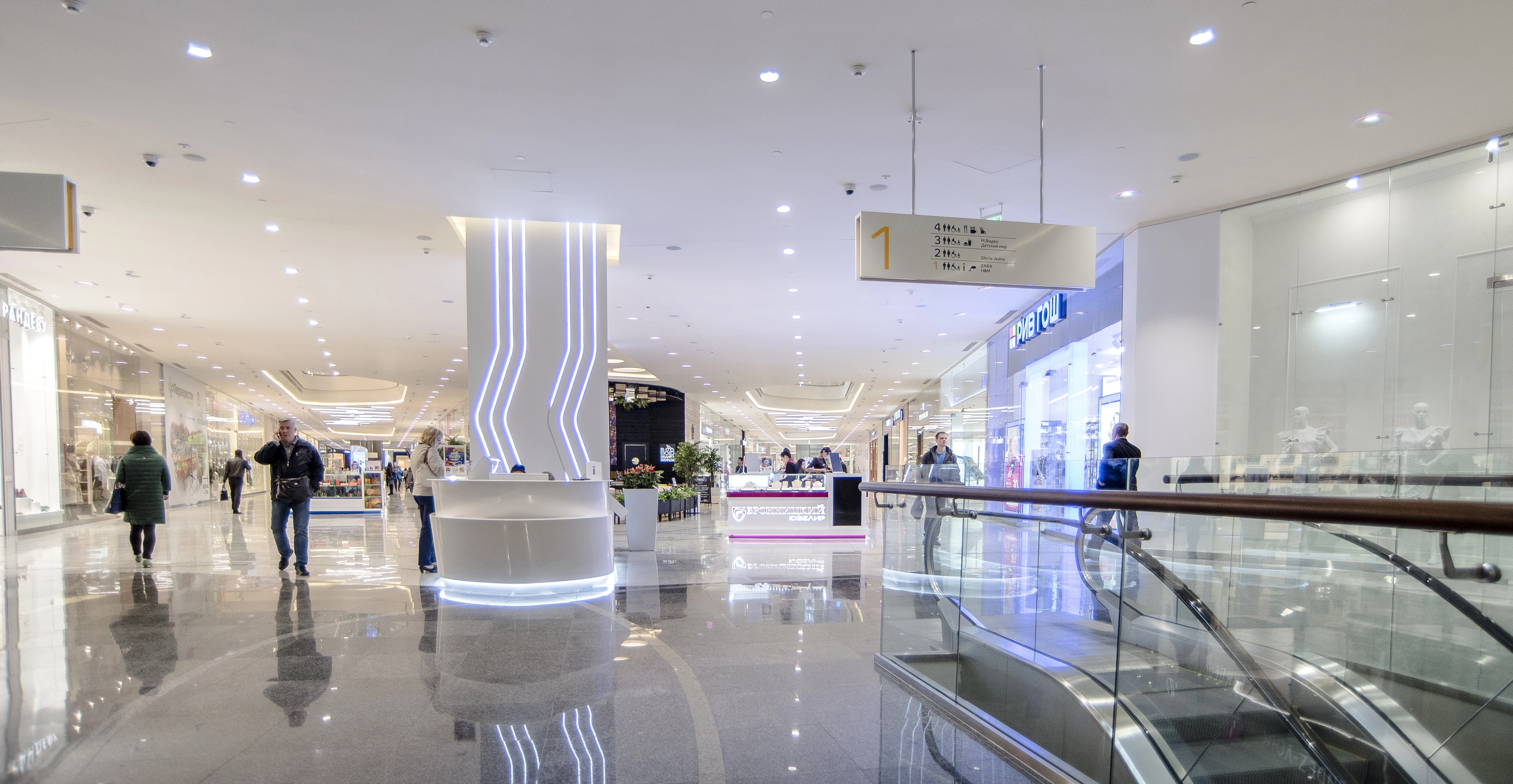 Фото проекта: ТРЦ Океания. Изображение № 3