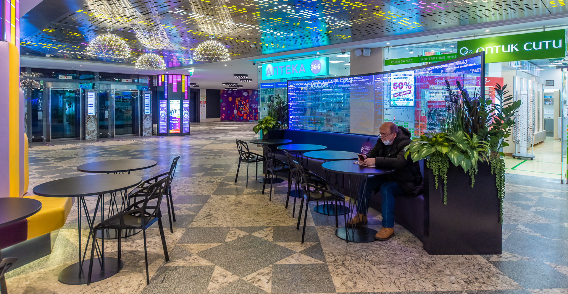 Фото проекта: Проект Nayada по установке перегородок, ограждений и мебели в &laquo;Центральном Детском Магазине на Лубянке&raquo;. Изображение № 8