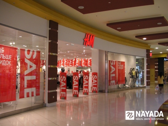 ТРЦ Аура,  Магазин H&M. Изображение № 1