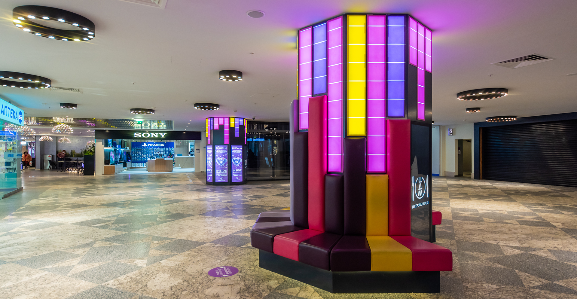 Фото проекта: Проект Nayada по установке перегородок, ограждений и мебели в &laquo;Центральном Детском Магазине на Лубянке&raquo;. Изображение № 13