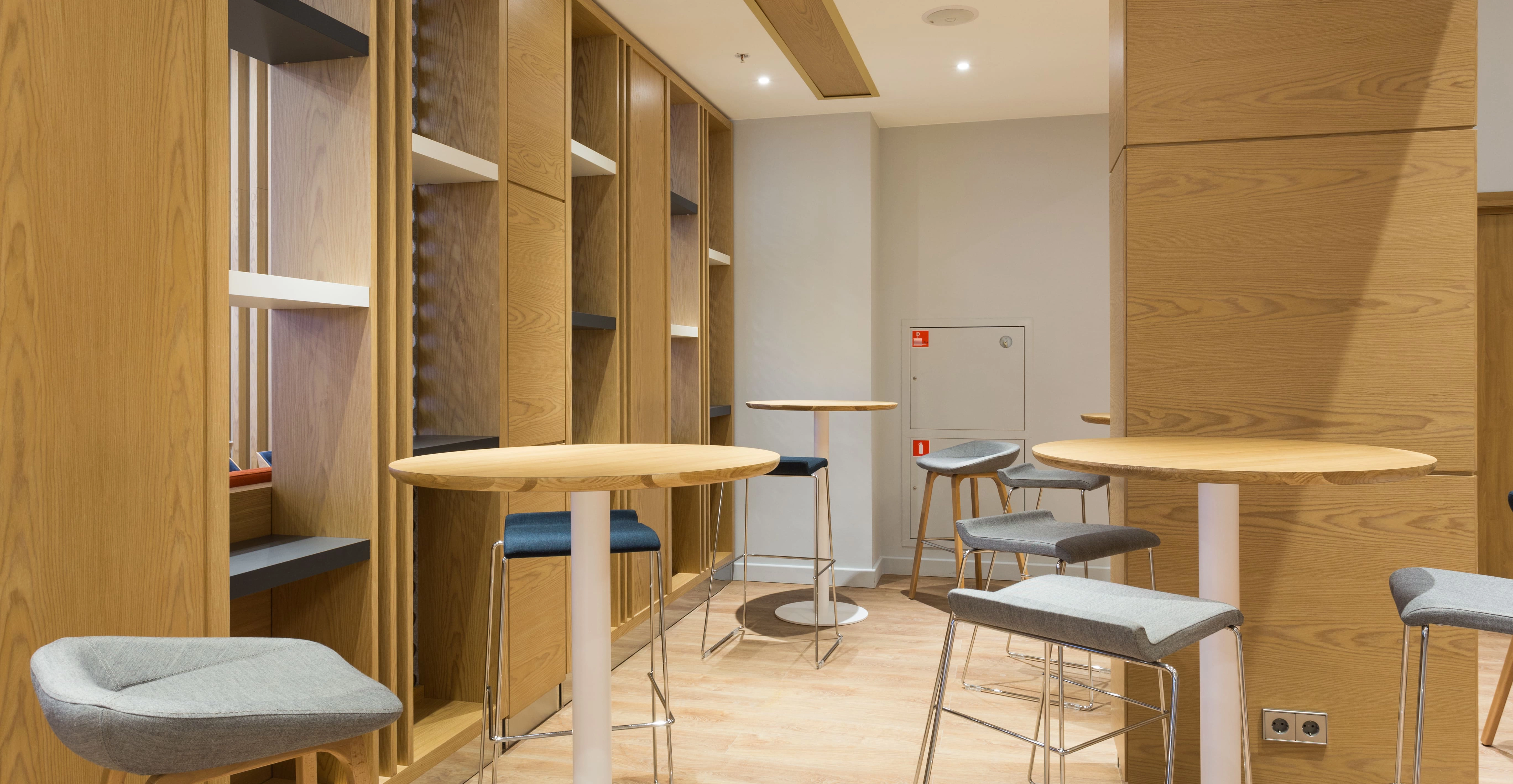 Фото проекта: Holiday Inn Express Шереметьево. Изображение № 3