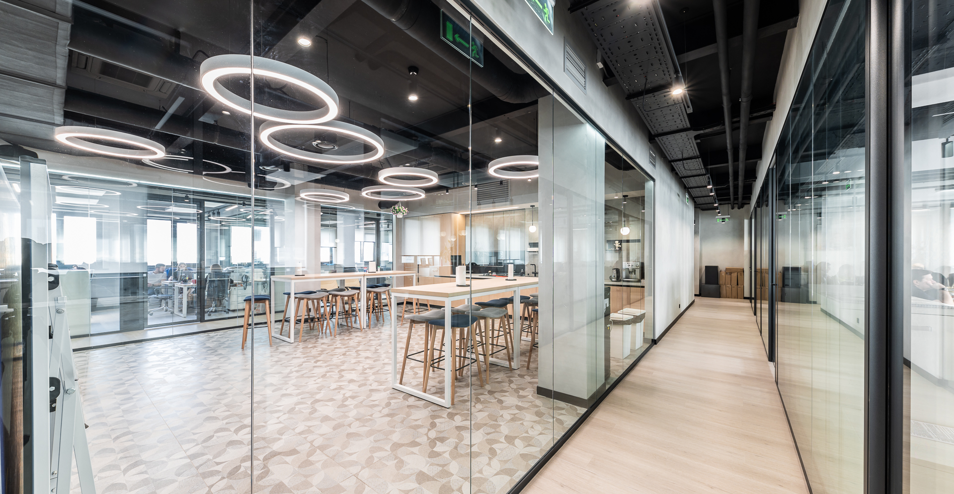 Фото проекта: Проект Nayada по установке систем перегородок в офис WAY GROUP. Изображение № 9