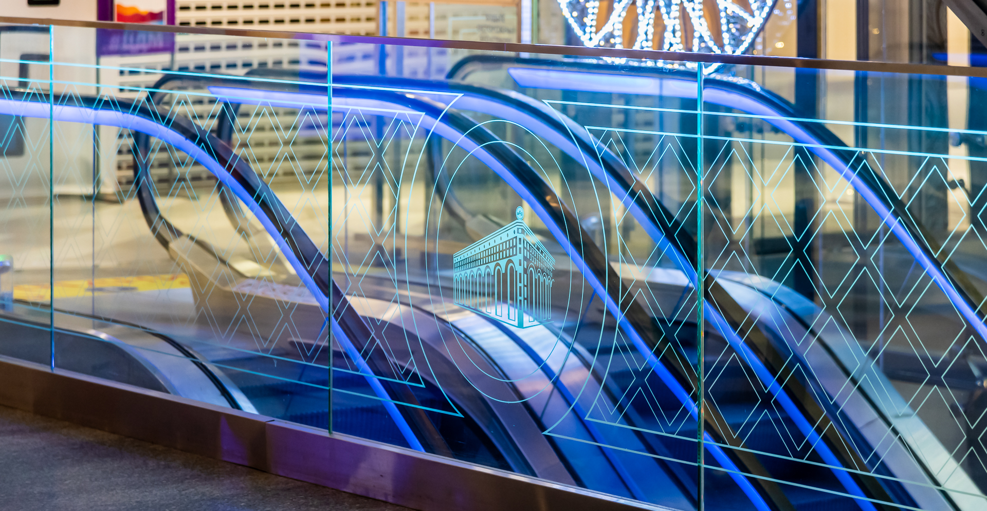 Фото проекта: Проект Nayada по установке перегородок, ограждений и мебели в &laquo;Центральном Детском Магазине на Лубянке&raquo;. Изображение № 6