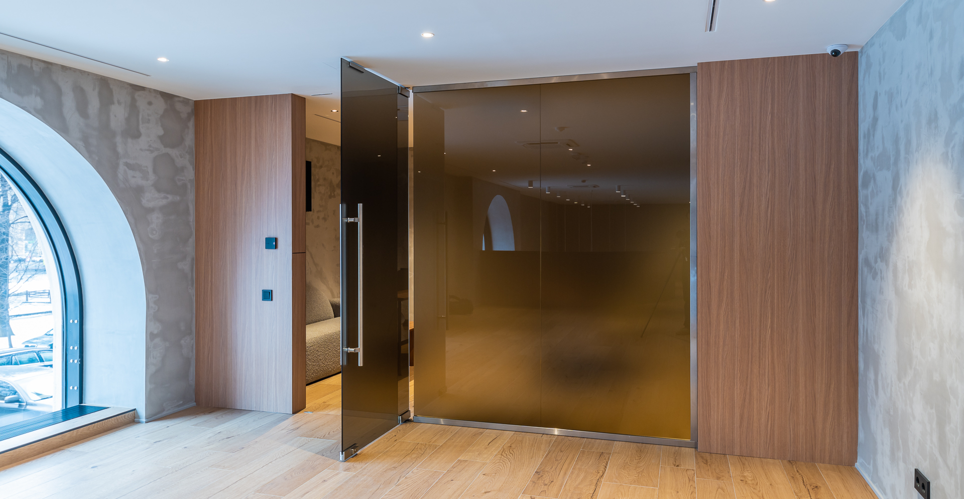 Фото проекта: Проект Nayada по установке системы перегородок в салон груминга. Изображение № 1