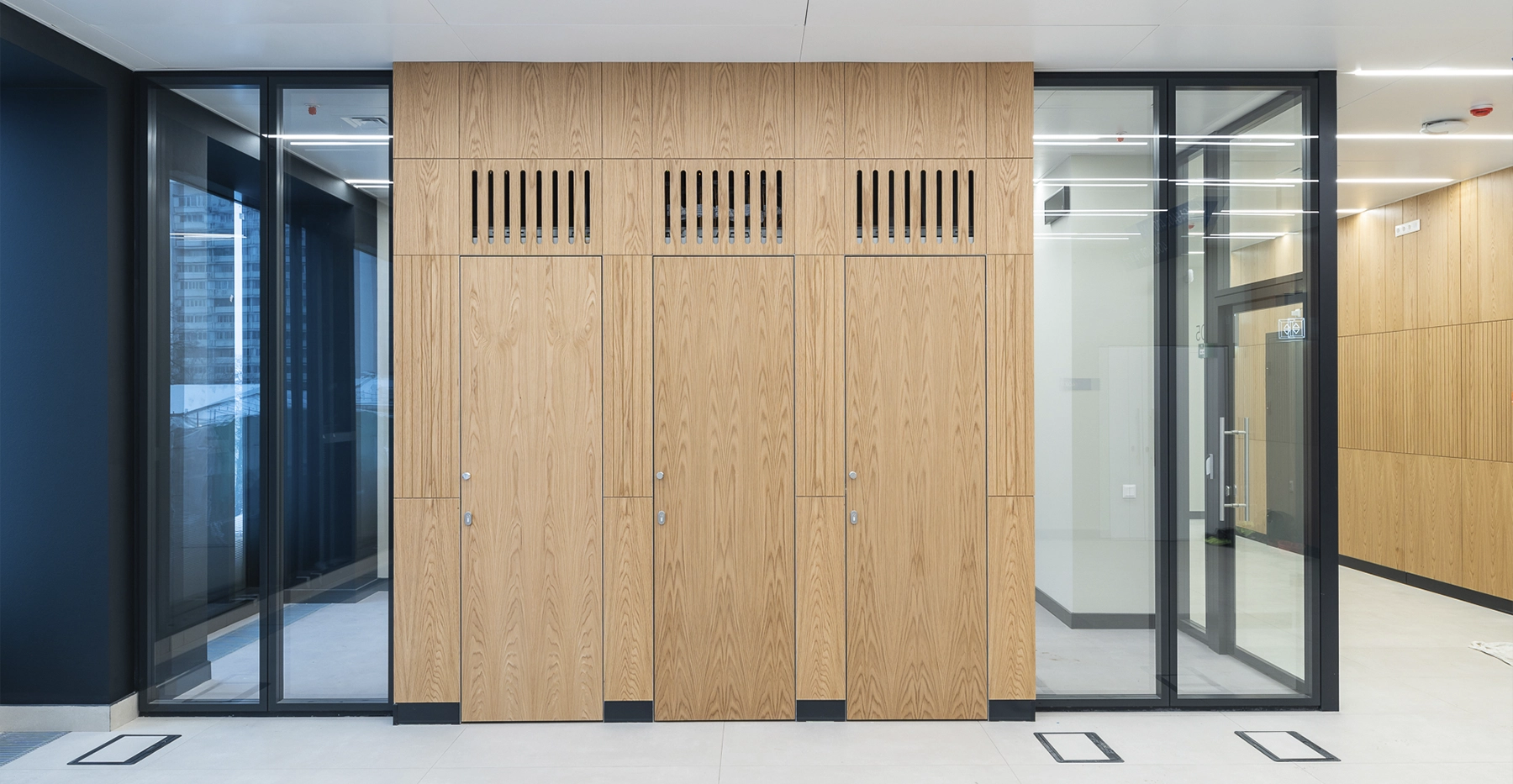 Фото проекта: Проект Nayada по установке стеклянных перегородок в МГТУ им. Баумана. Изображение № 3