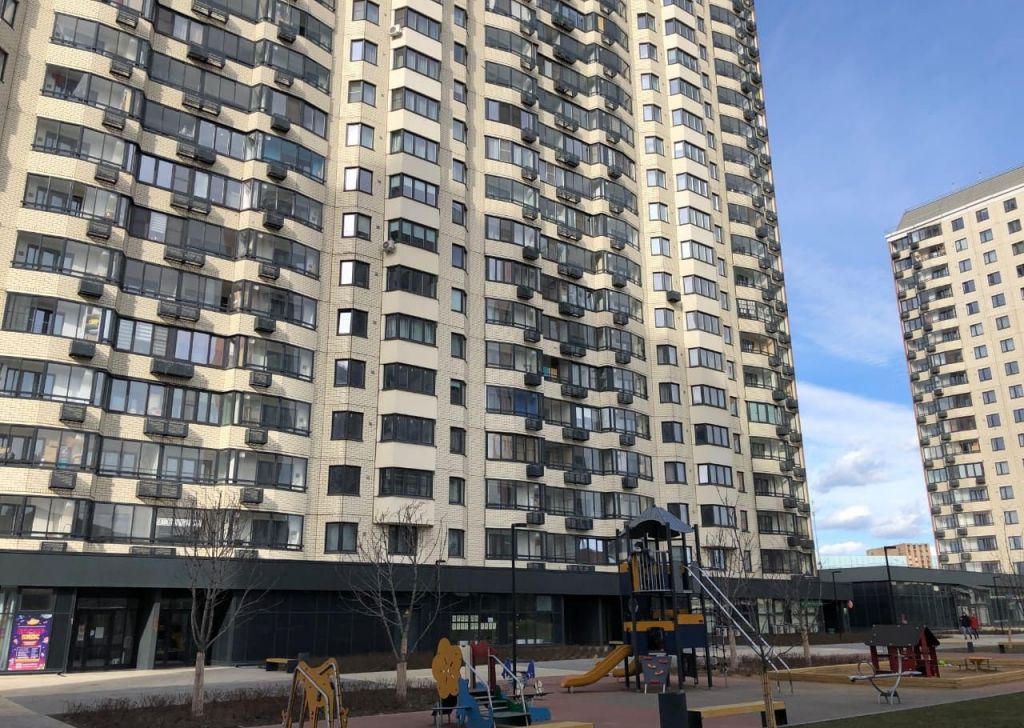 Nayada поставила перегородки NAYADA-Standart в торговое помещение