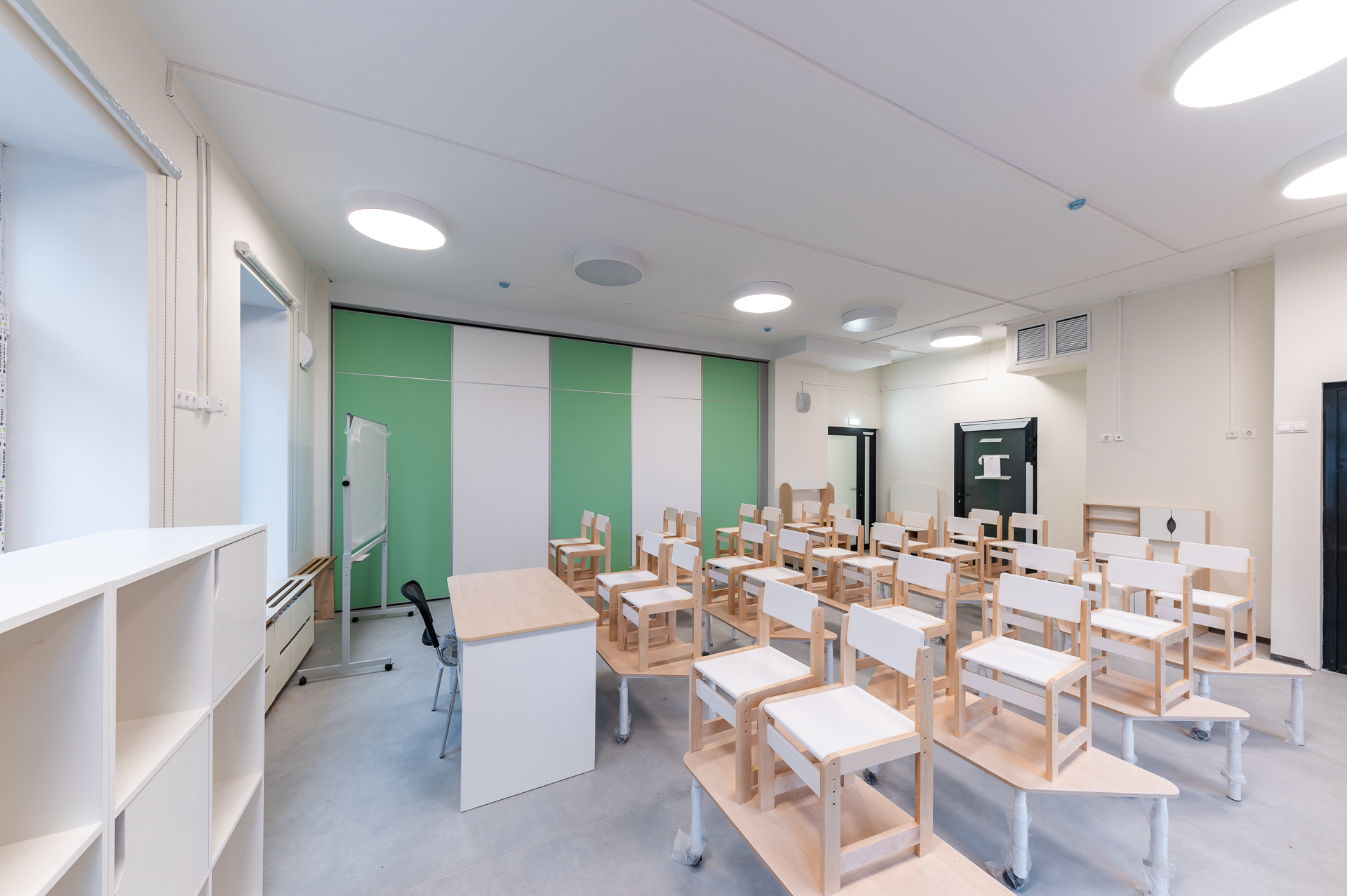Раздвижные перегородки с шумоизоляцией NAYADA SmartWall H5F-S